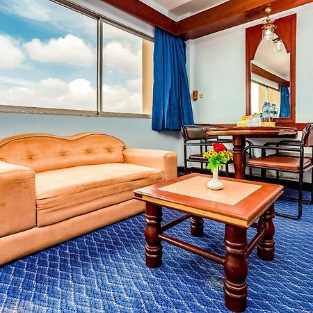 Oyo 441 Grand Thara Hotel Σούρατ Τανί Εξωτερικό φωτογραφία