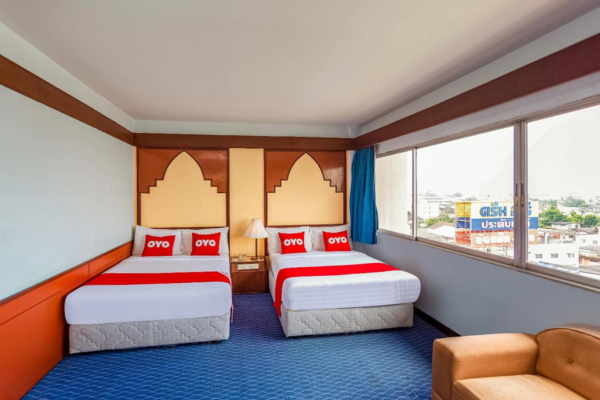 Oyo 441 Grand Thara Hotel Σούρατ Τανί Εξωτερικό φωτογραφία