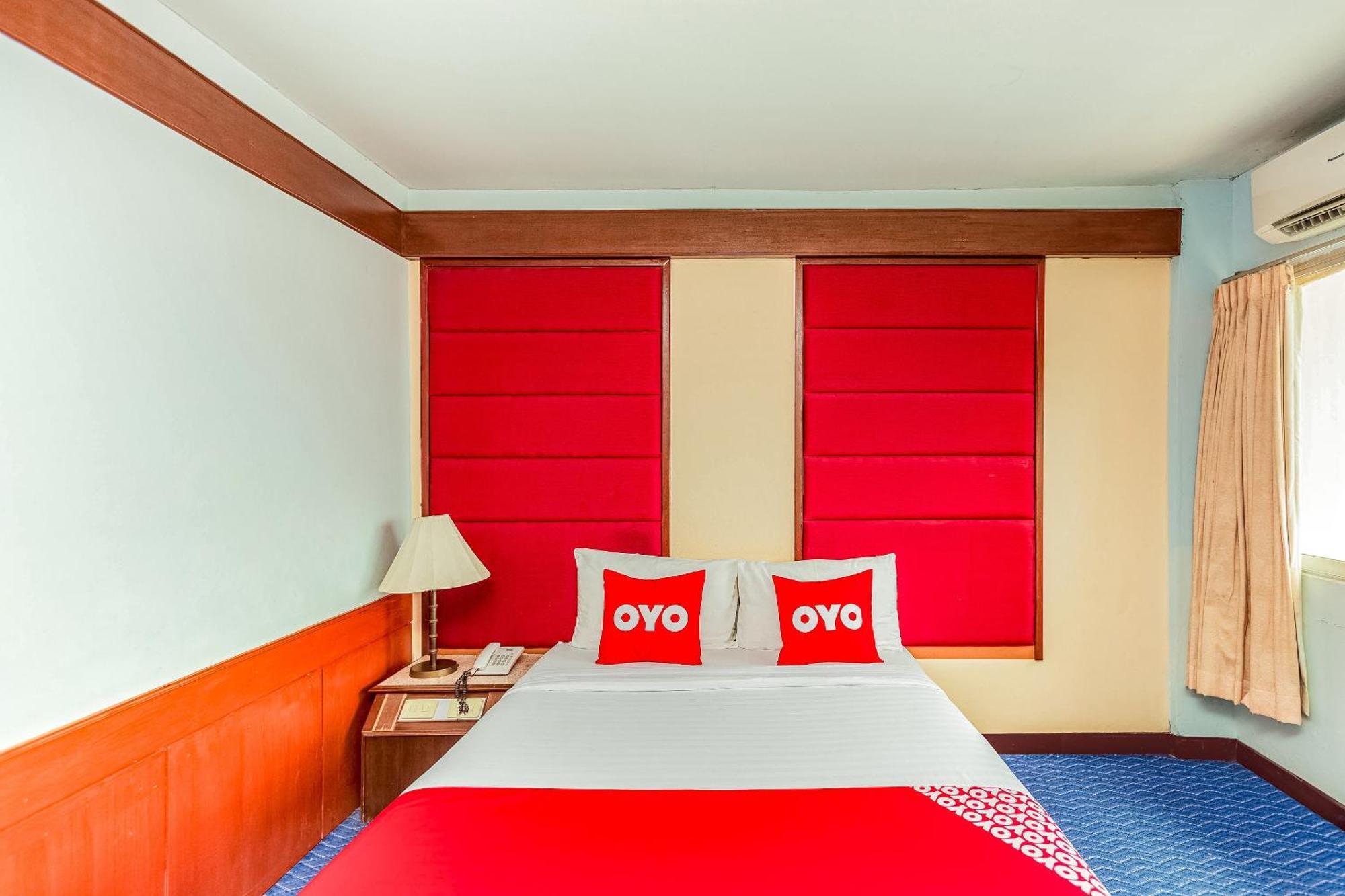 Oyo 441 Grand Thara Hotel Σούρατ Τανί Εξωτερικό φωτογραφία