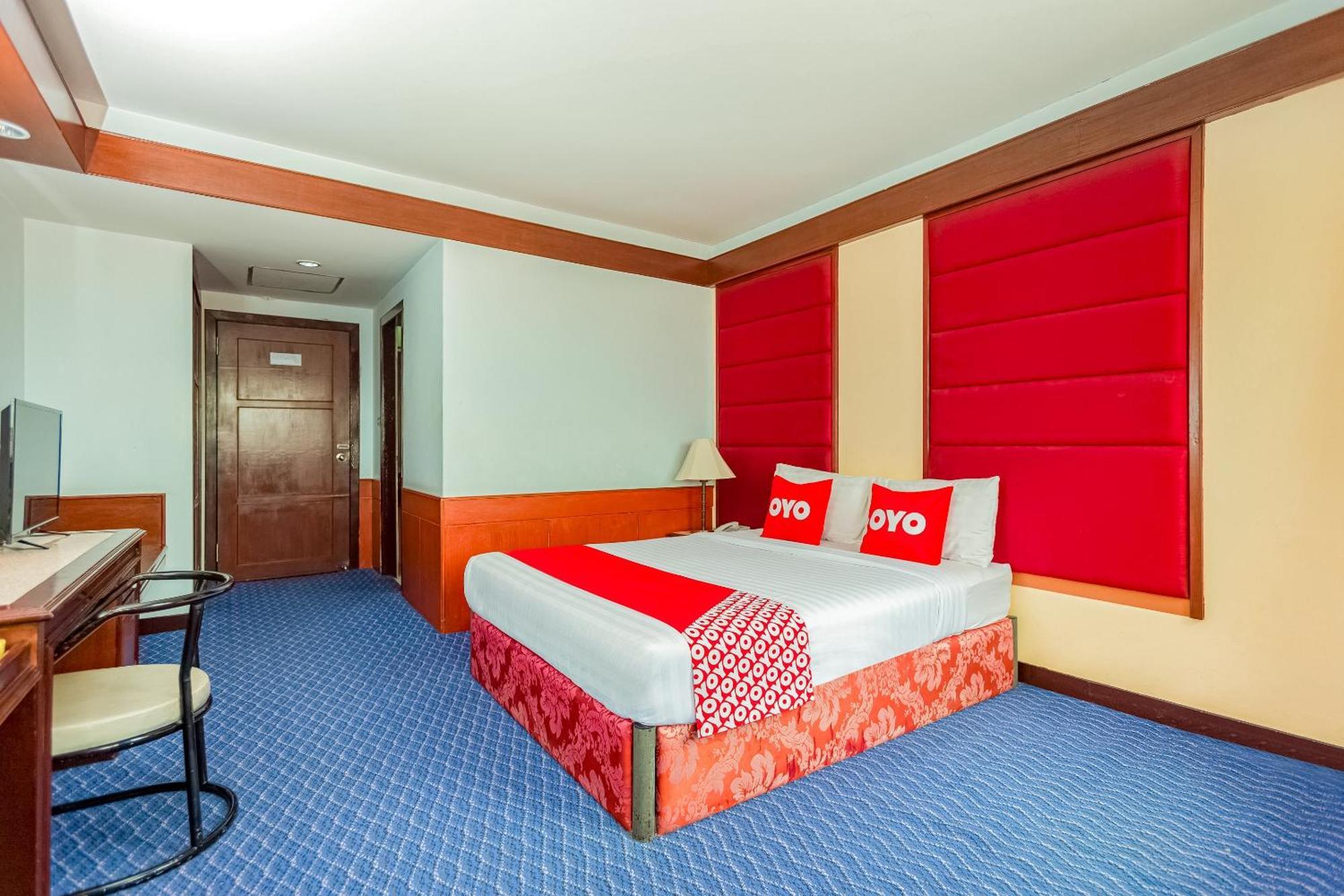 Oyo 441 Grand Thara Hotel Σούρατ Τανί Εξωτερικό φωτογραφία
