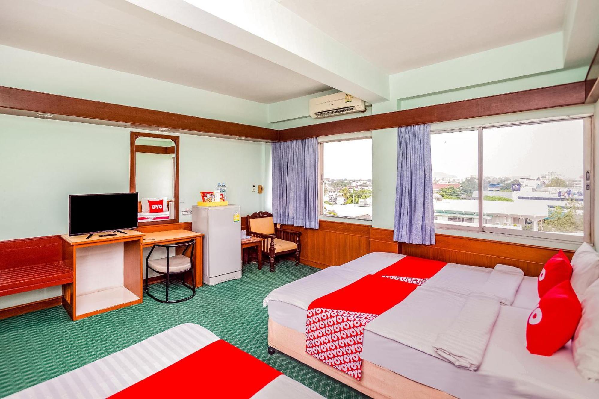 Oyo 441 Grand Thara Hotel Σούρατ Τανί Εξωτερικό φωτογραφία
