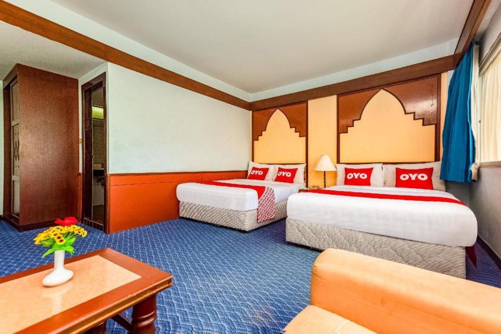 Oyo 441 Grand Thara Hotel Σούρατ Τανί Εξωτερικό φωτογραφία
