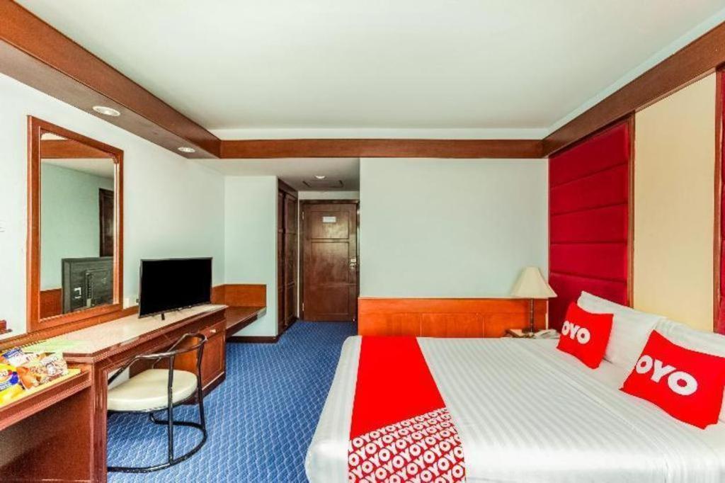 Oyo 441 Grand Thara Hotel Σούρατ Τανί Εξωτερικό φωτογραφία
