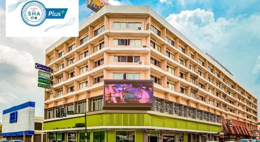 Oyo 441 Grand Thara Hotel Σούρατ Τανί Εξωτερικό φωτογραφία