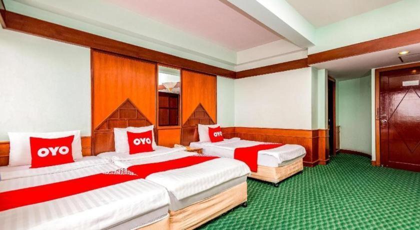 Oyo 441 Grand Thara Hotel Σούρατ Τανί Εξωτερικό φωτογραφία